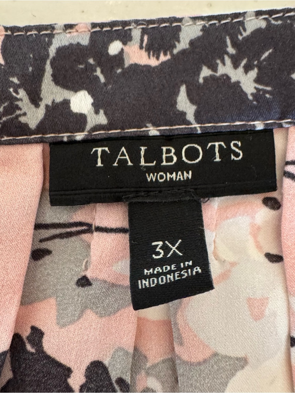 Talbots Plus Pink Floral Satin Button-Notch Long Sleeve Blouse Career - Picture 4 of 9